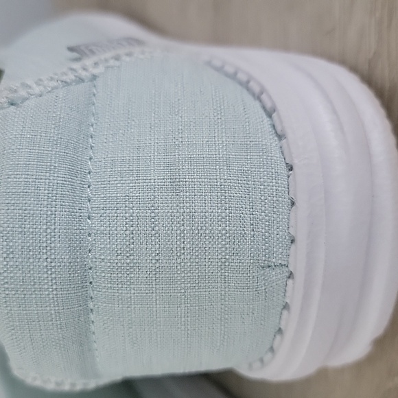 Woman's Size 10 Hey Dude Sky Blue Loafers - Picture 7 of 7